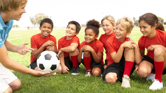 559ac9aec8893b16146b2d49505063da_benefits-youth-sports-kids-580x326_featuredImage.jpeg